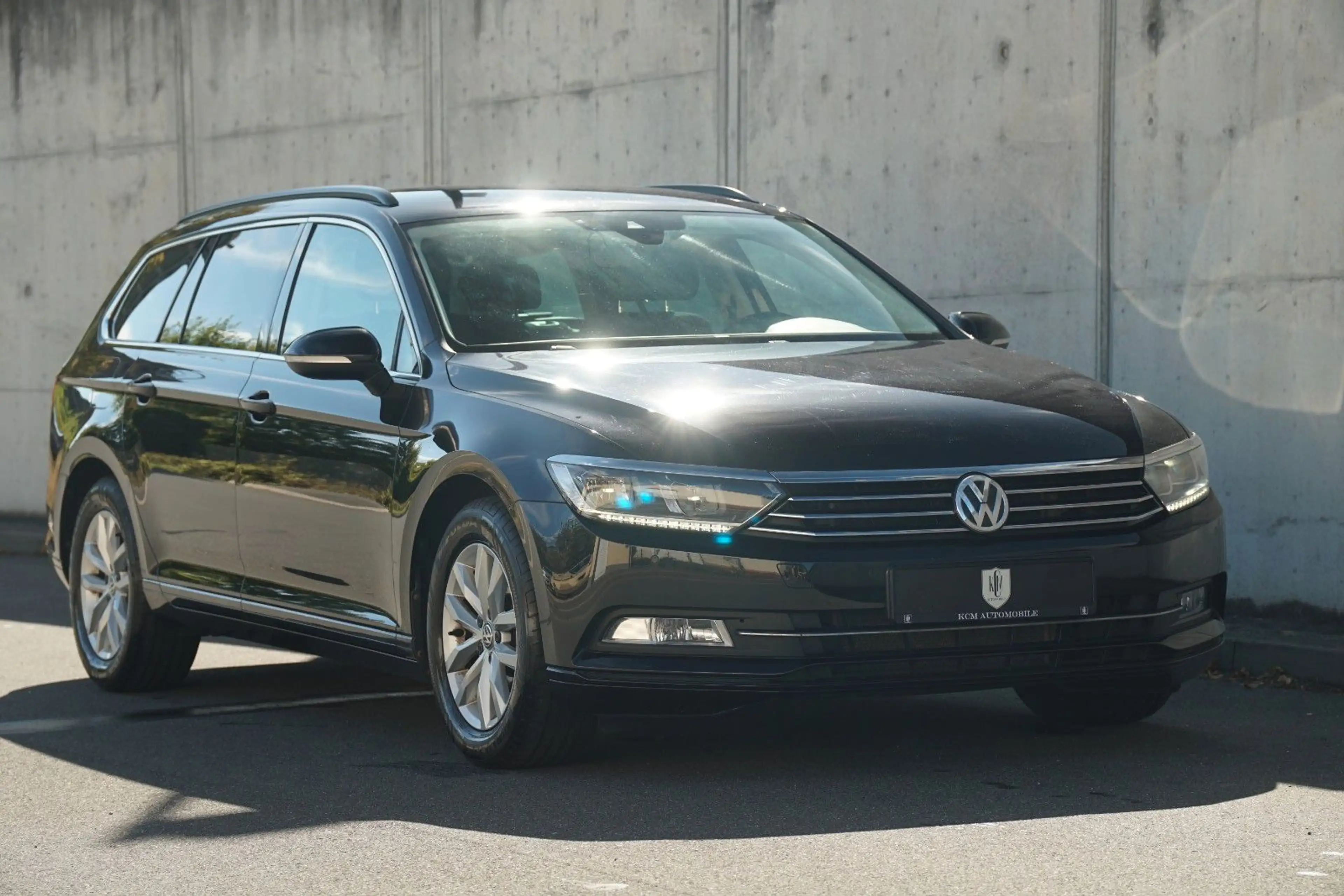 Volkswagen Passat Variant *NAVI*MASSAGE*LED*AHK* — photo 12