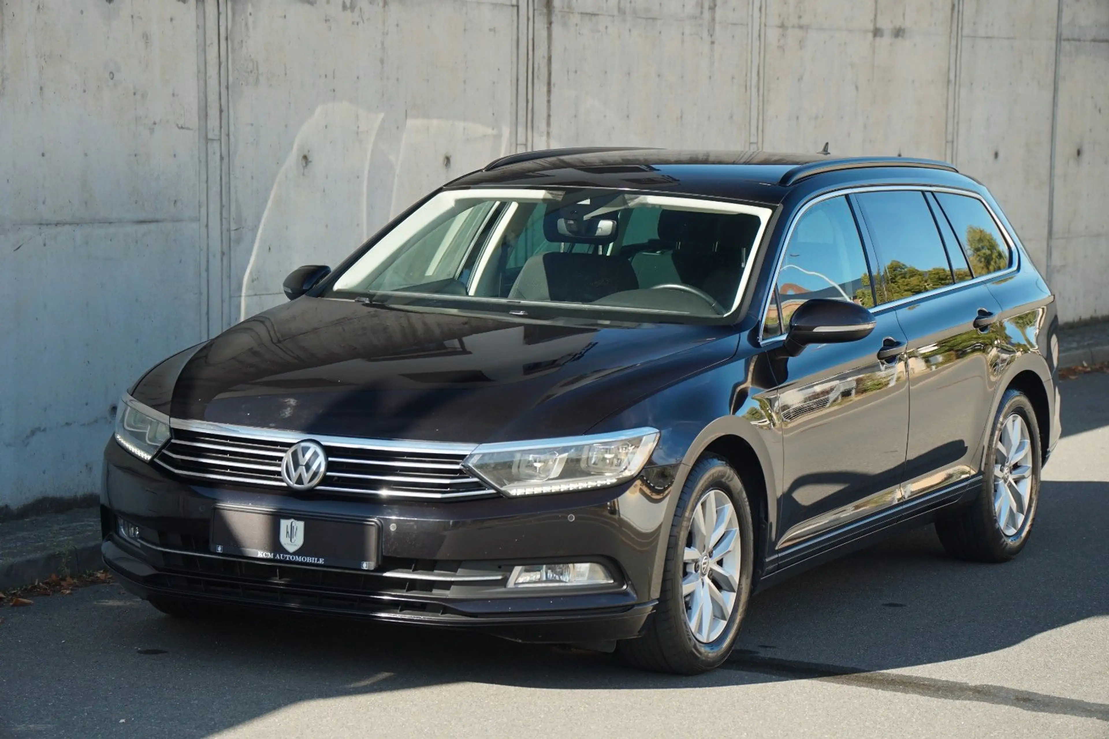 Volkswagen Passat Variant *NAVI*MASSAGE*LED*AHK* — photo 3
