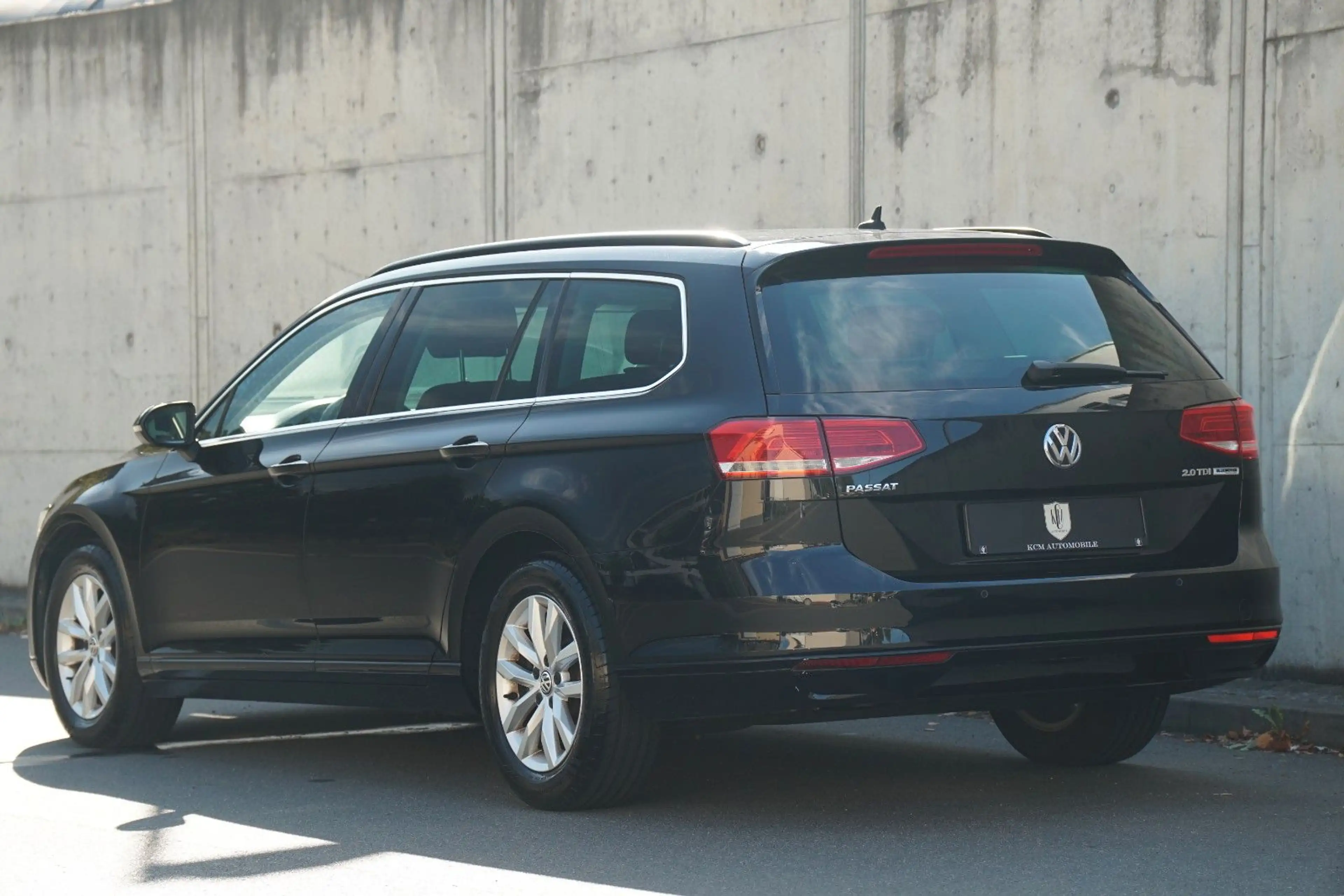 Volkswagen Passat Variant *NAVI*MASSAGE*LED*AHK* — photo 4