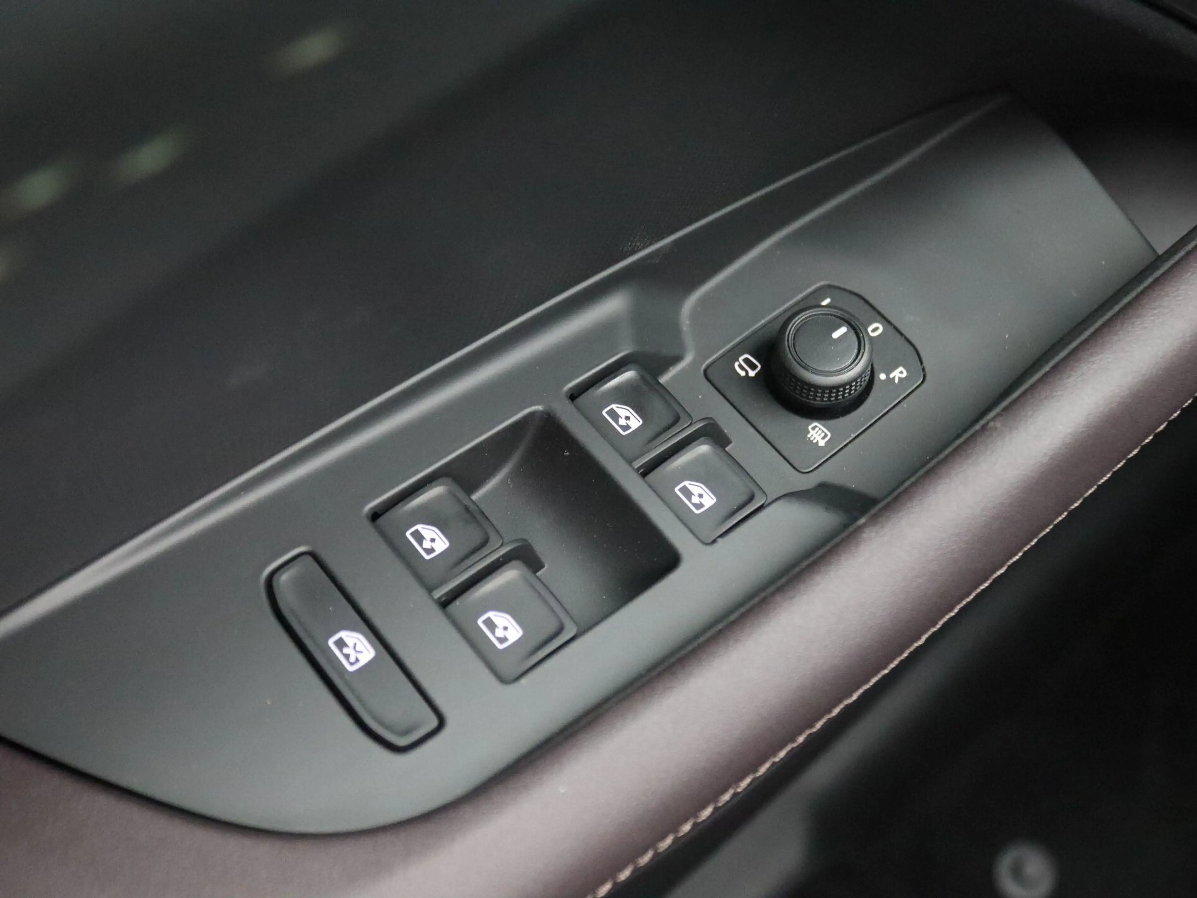 CUPRA Terramar 1.5 TSI e-Hybrid VZ Performance 272PK DSG Panorama — photo 43