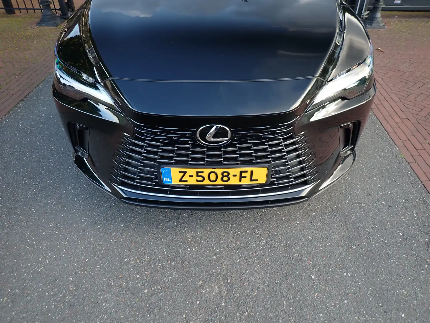 Lexus RX 450h 450h+ Plug-in Hybrid Comfort Line 2024 Noir - 2