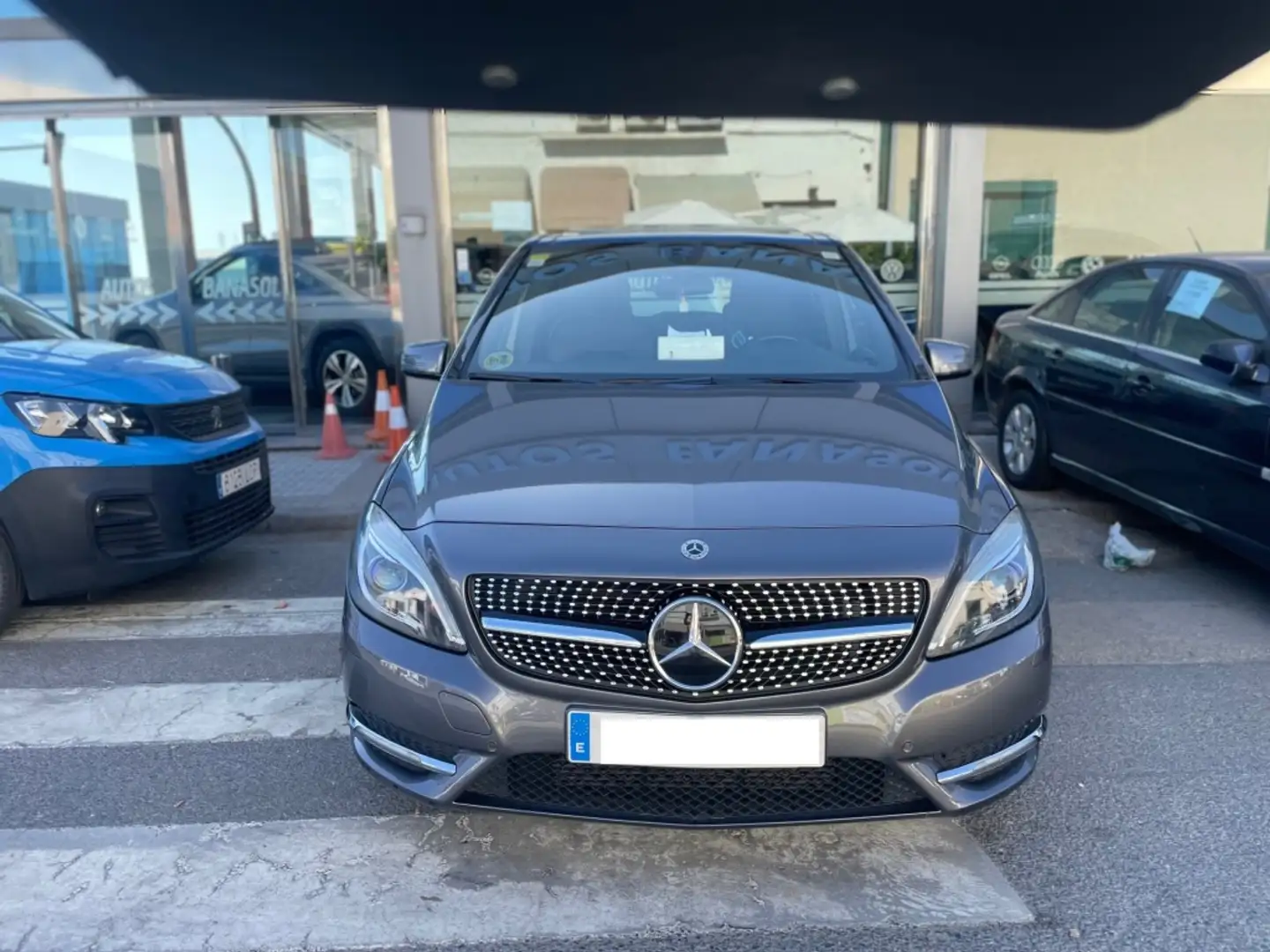 Mercedes-Benz B 180 180CDI Autotronic Gris - 1