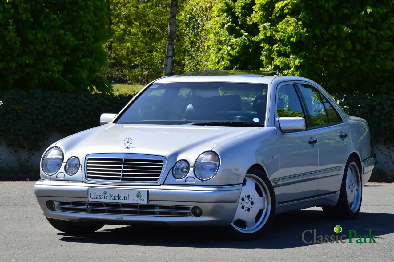 Mercedes-Benz E50 AMG, foto 1