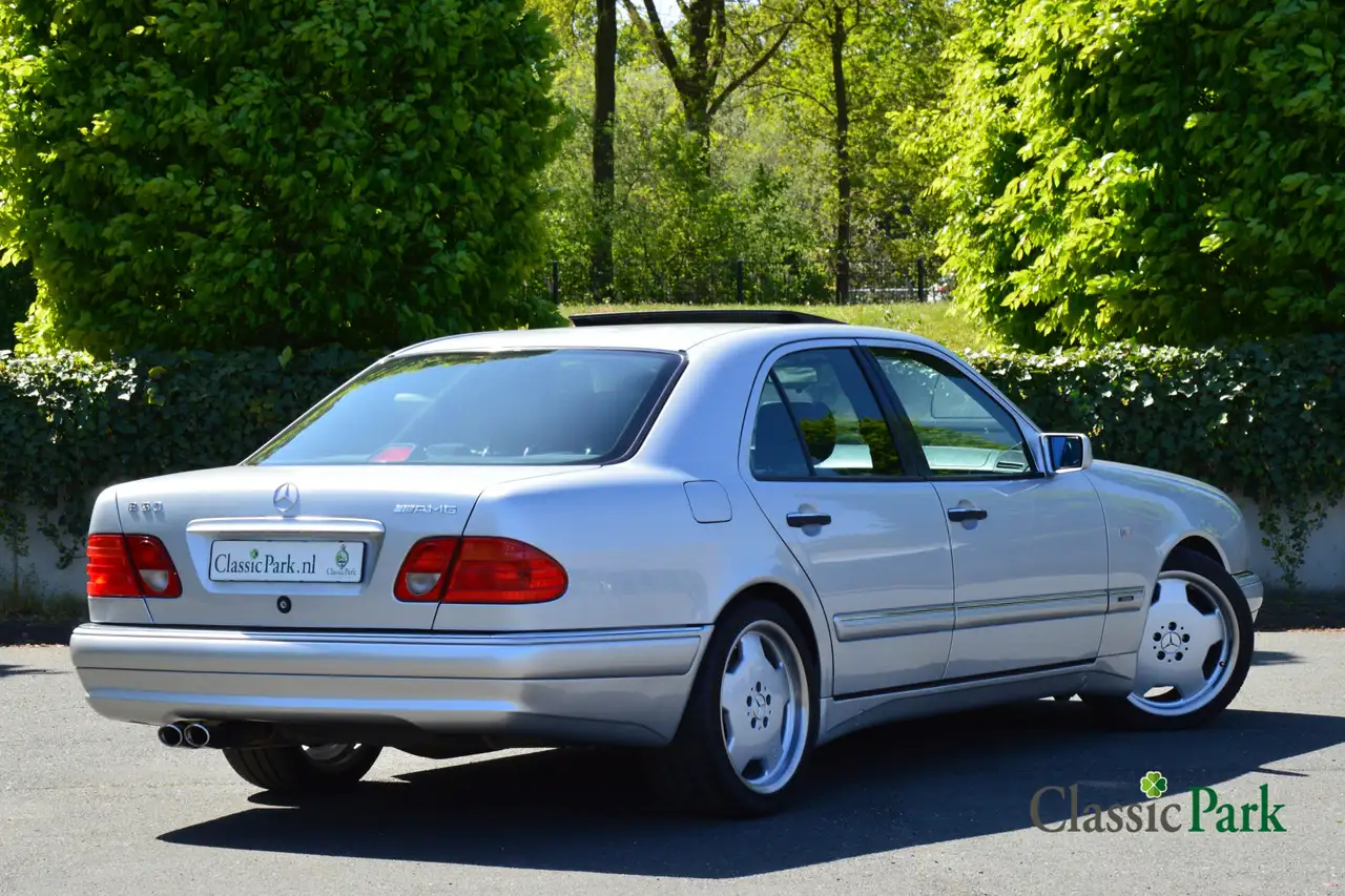 Mercedes-Benz E50 AMG, foto 5