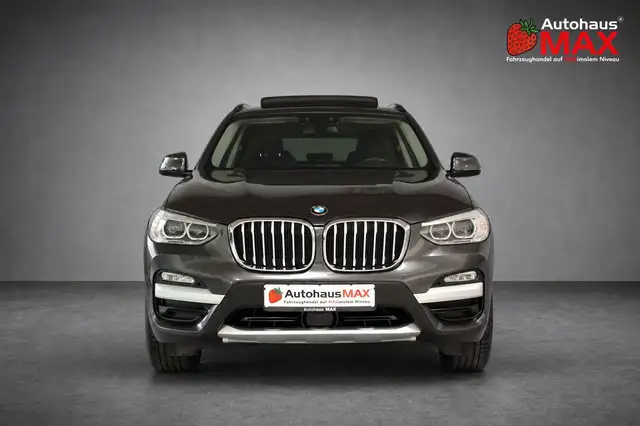 BMW X3 view 9