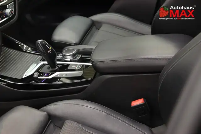 BMW X3 view 14