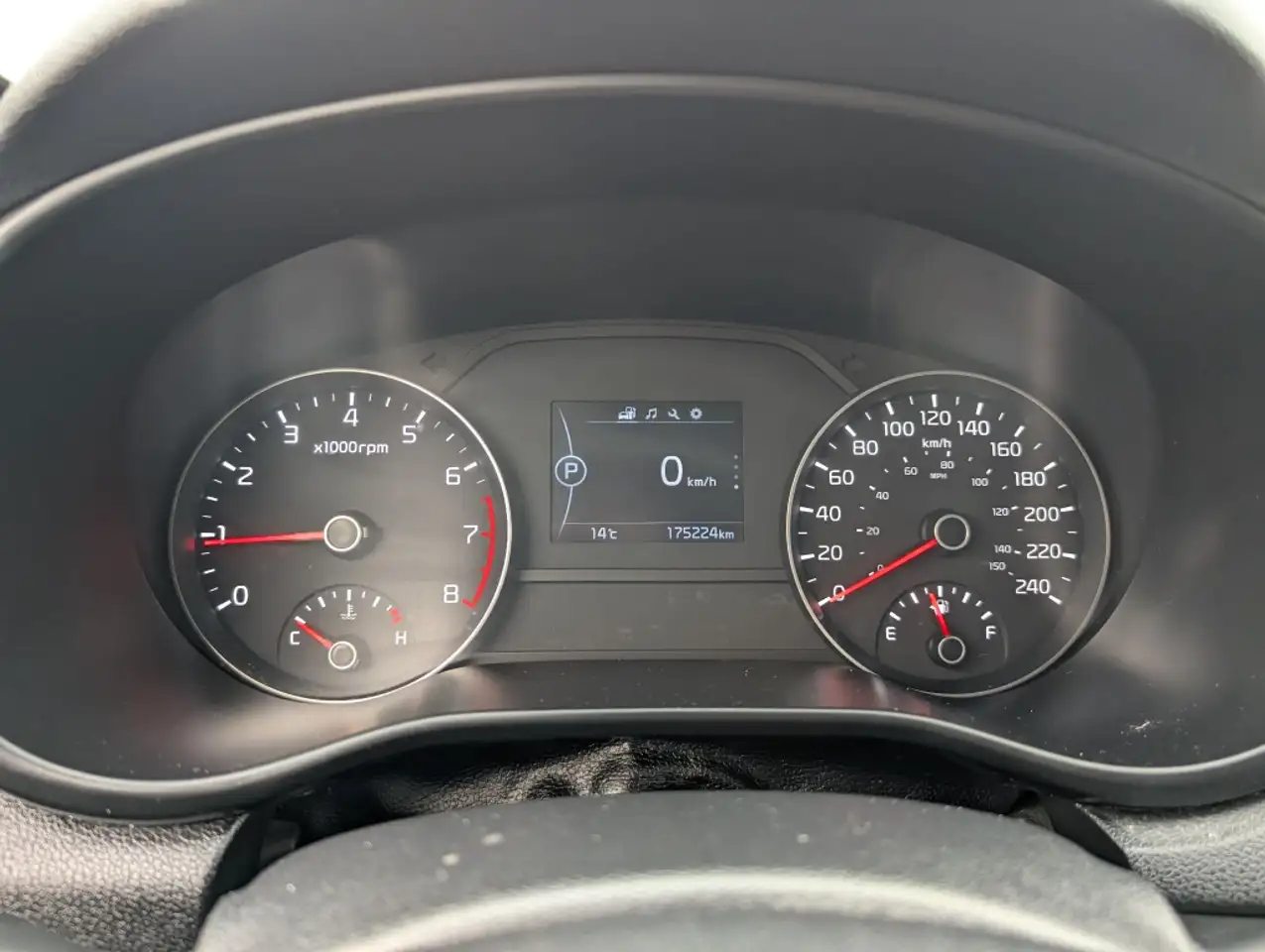Kia Sportage снимка Kia Sportage