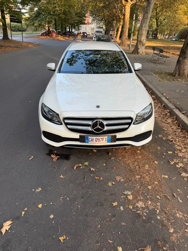 Mercedes-Benz E 220