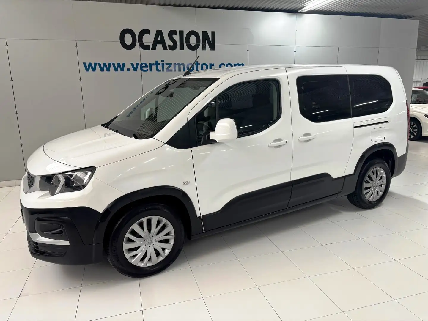 Peugeot Rifter 1.5BlueHDi S&S Long Active 100 Weiß - 1