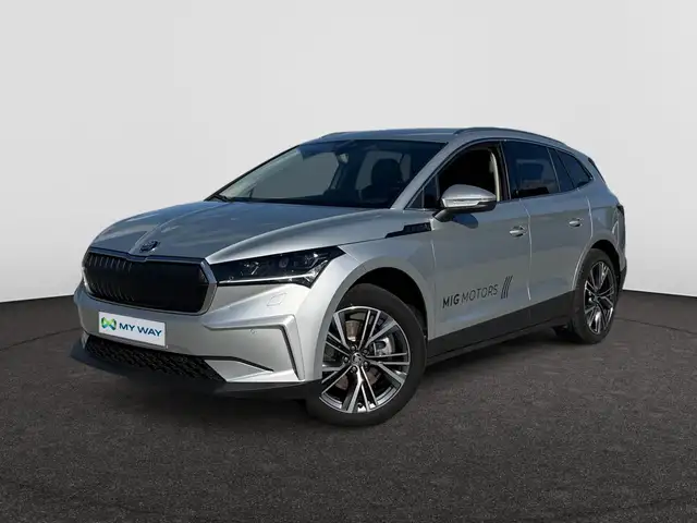 Skoda Enyaq 82 kWh (285PK) 85 Corporate /// SOH 97% /// Achteruitrijcamera /// Elektrische kofferklep /// Zetelverwarming Vooraan ///