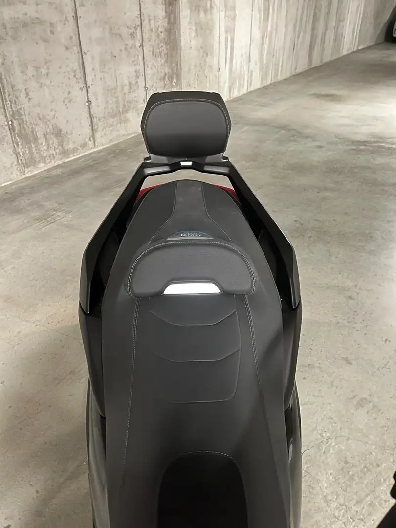 Yamaha X-Max 125 Akrapovic 2025 Zwart - 2