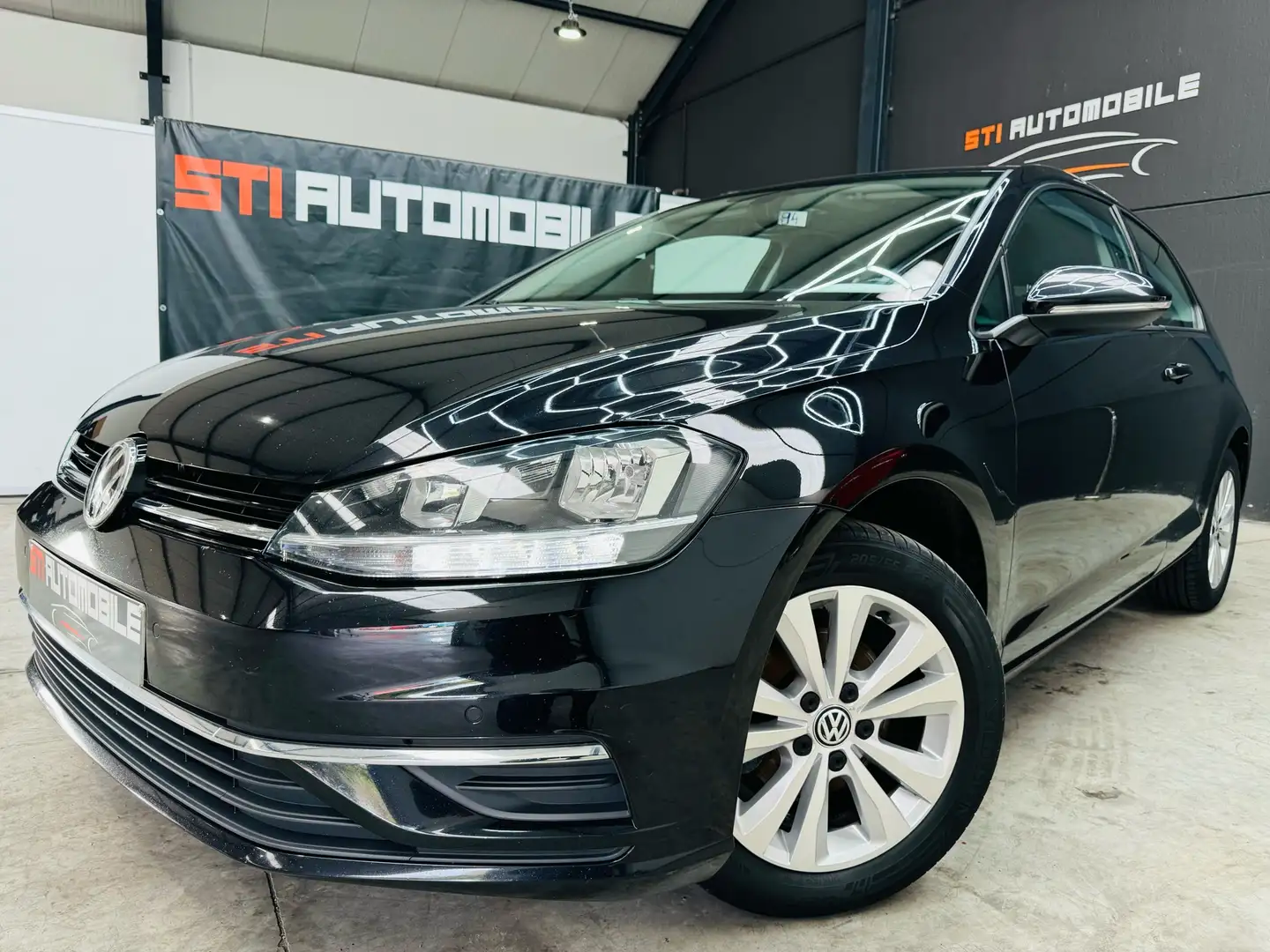 Volkswagen Golf 1.0 TSI BMT Comfortline Noir - 1