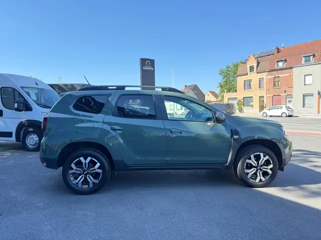 Dacia Duster view 10