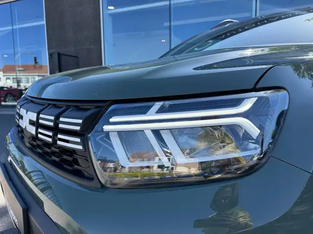 Dacia Duster view 4