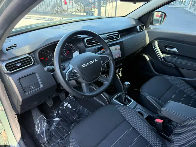 Dacia Duster view 12