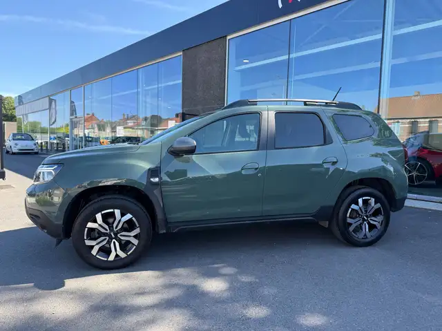 Dacia Duster view 5