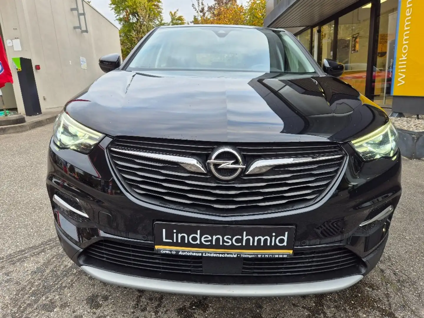 Opel Grandland X ALLRAD - Hybrid4 1.6 DI  300 PS Systemleistung Schwarz - 2
