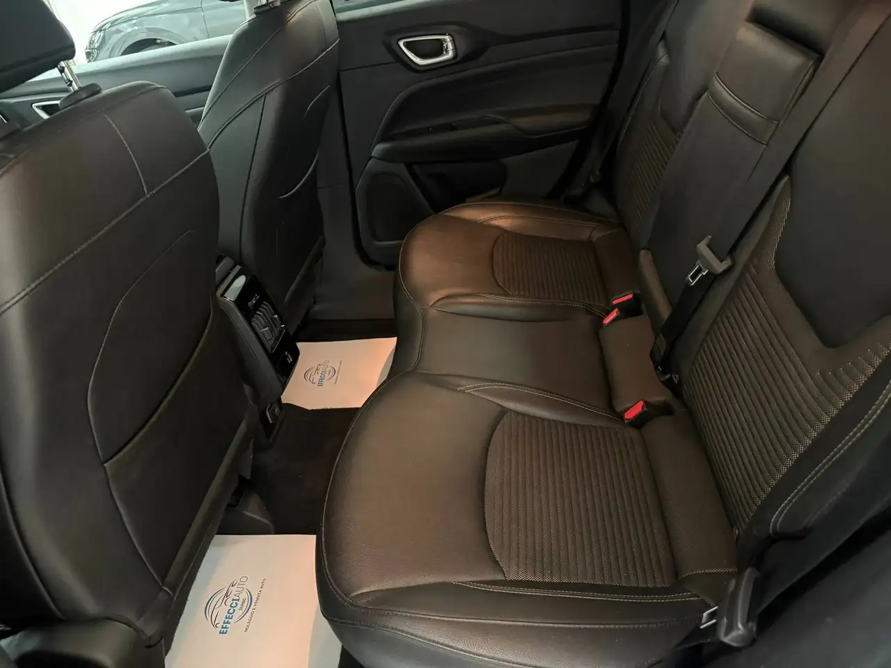 Jeep Compass II 2021 1.3 turbo t4 phev Limited 4xe auto, миниатюра 10