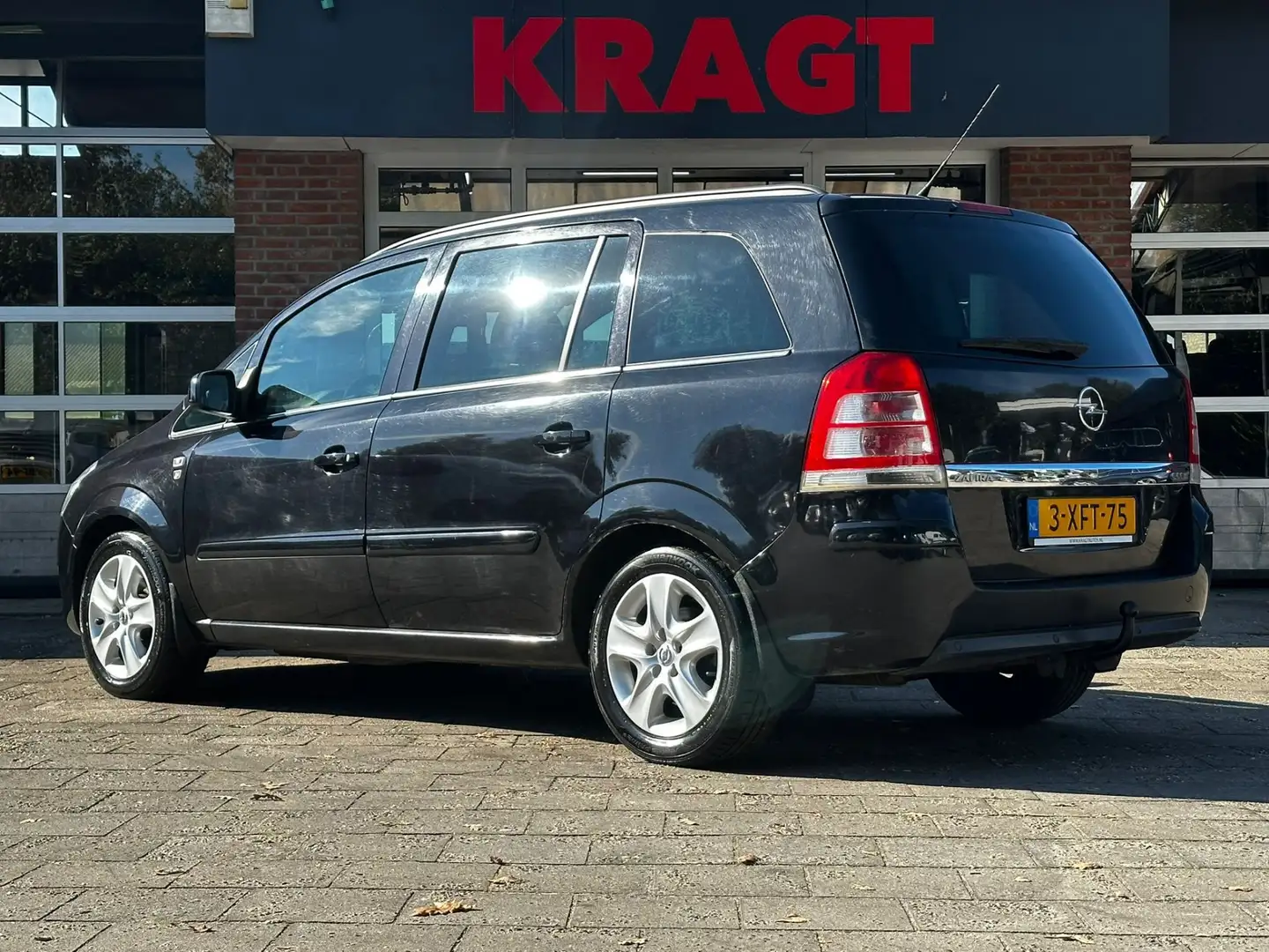 Opel Zafira Edition 1.7 CDTi 110 pk - D-Riem vv - 7 persoons - Zwart - 2