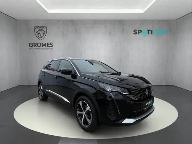 2023 Peugeot 5008 in Black for sale