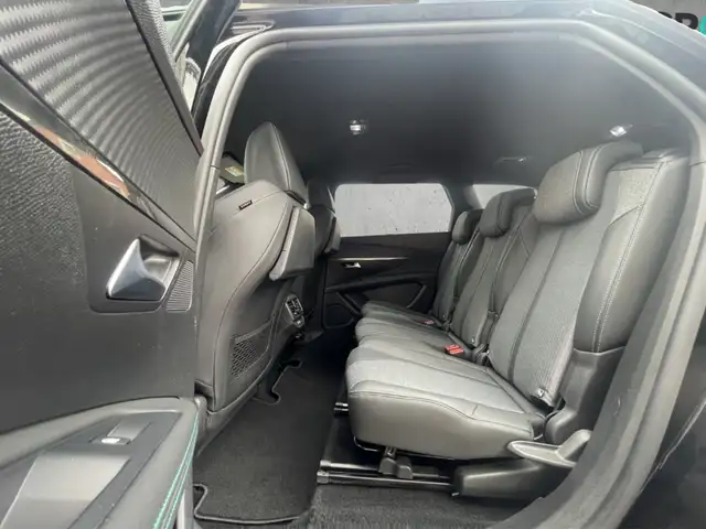 Peugeot 5008 view 8
