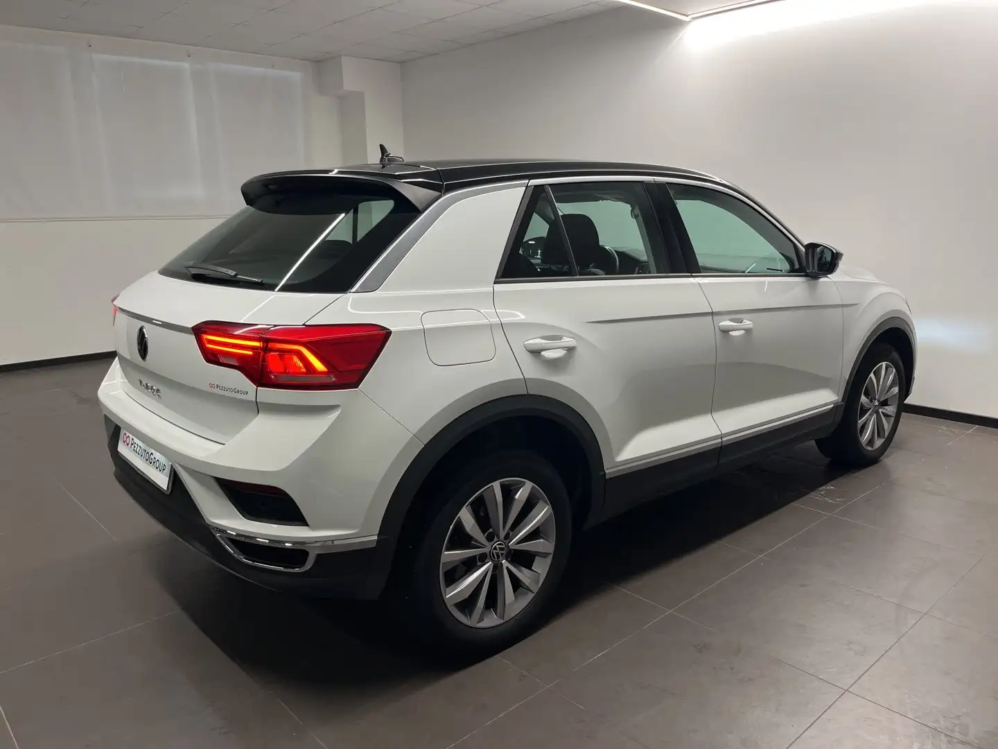 Volkswagen T-Roc Style 2.0 TDI SCR 110 kW/ 150 CV DSG Wit - 2
