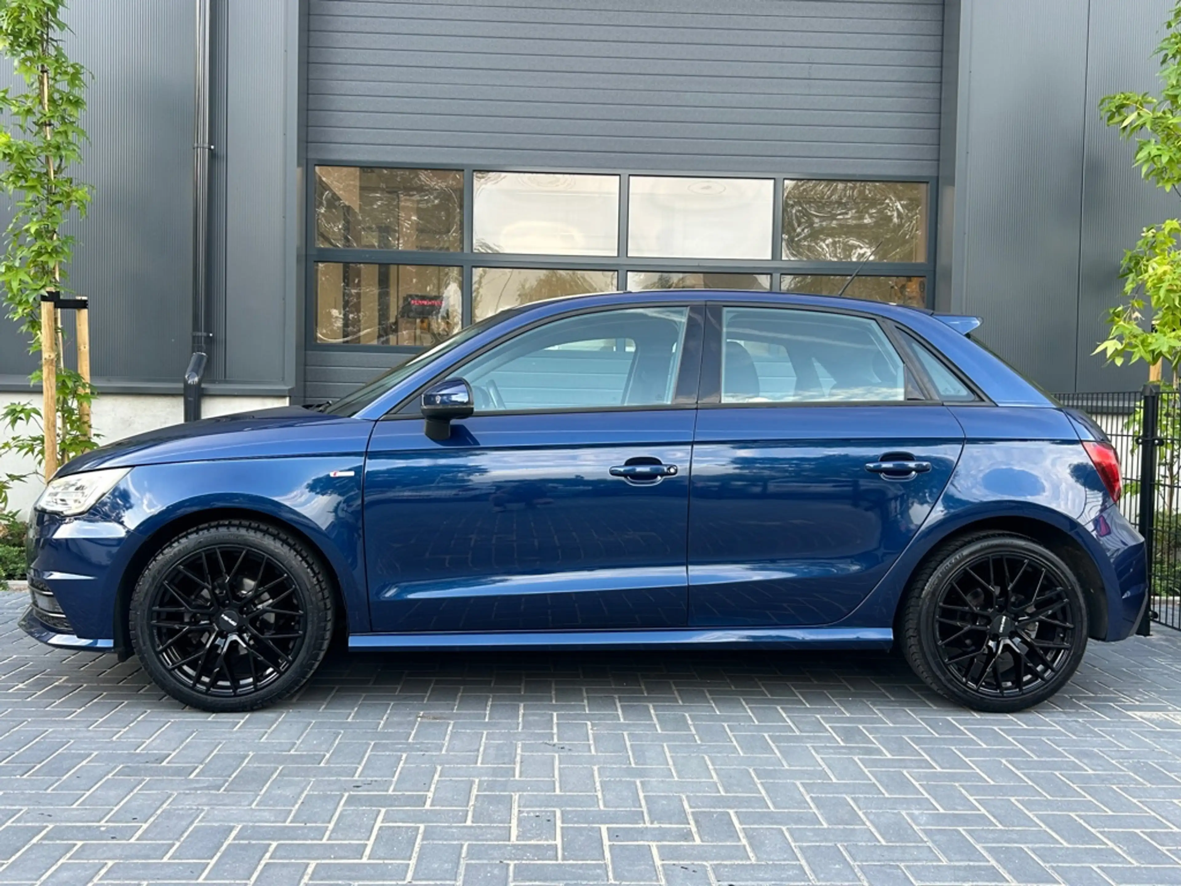 Audi A1 Sportback 1.0 TFSI Sport Pro Line S| Navigatie | P — photo 4