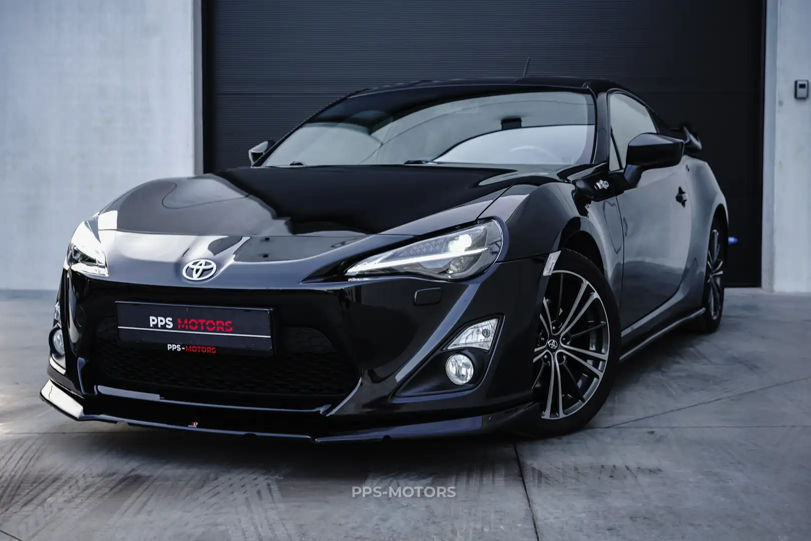 Toyota GT86 2.0i Boxer Sport | MAXTON | CARBON FORGED STUUR Schwarz - 1