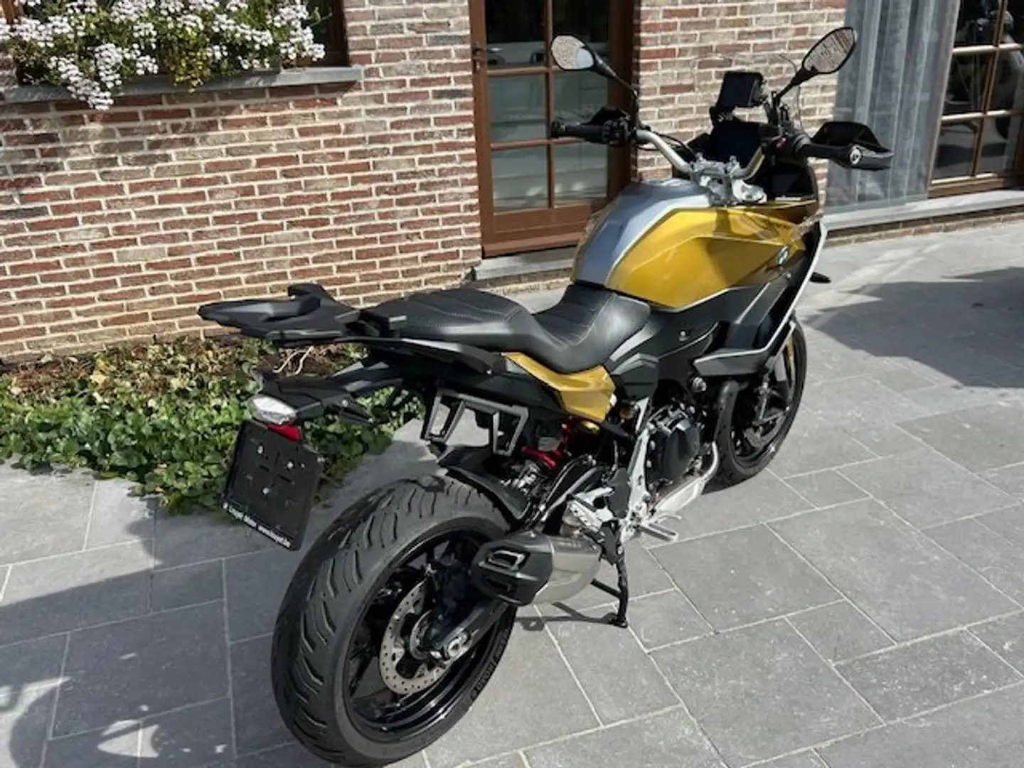 BMW F 900 XR Goud - 2