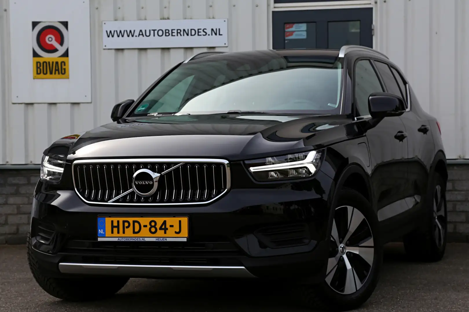 Volvo XC40 1.5 T4 Plug-in hybrid Core Bright*Perfect Volvo On Schwarz - 1