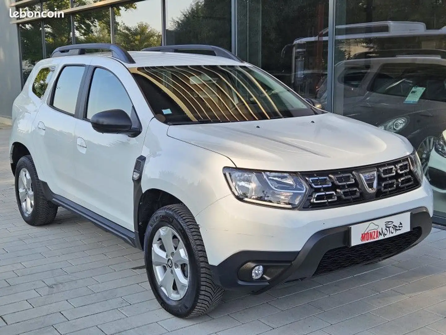 Dacia Duster 1.5 DCI 110CH CONFORT 4X2 EDC Blanc - 2