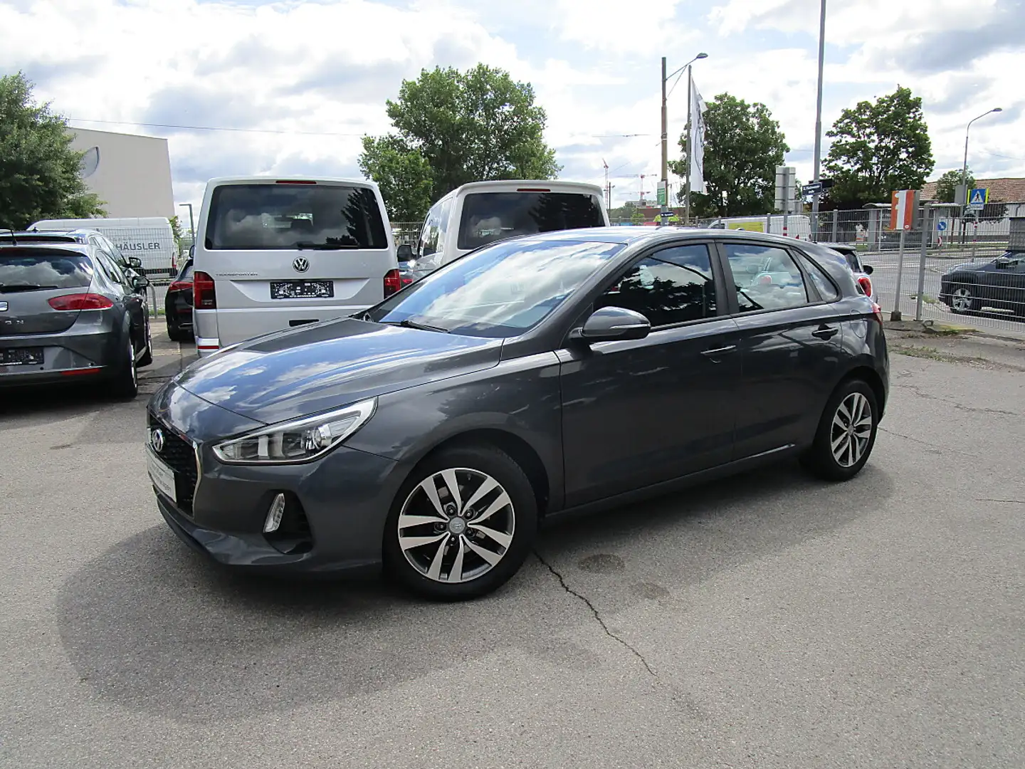 Hyundai i30 1,4 MPI Comfort Start/Stopp Grau - 2