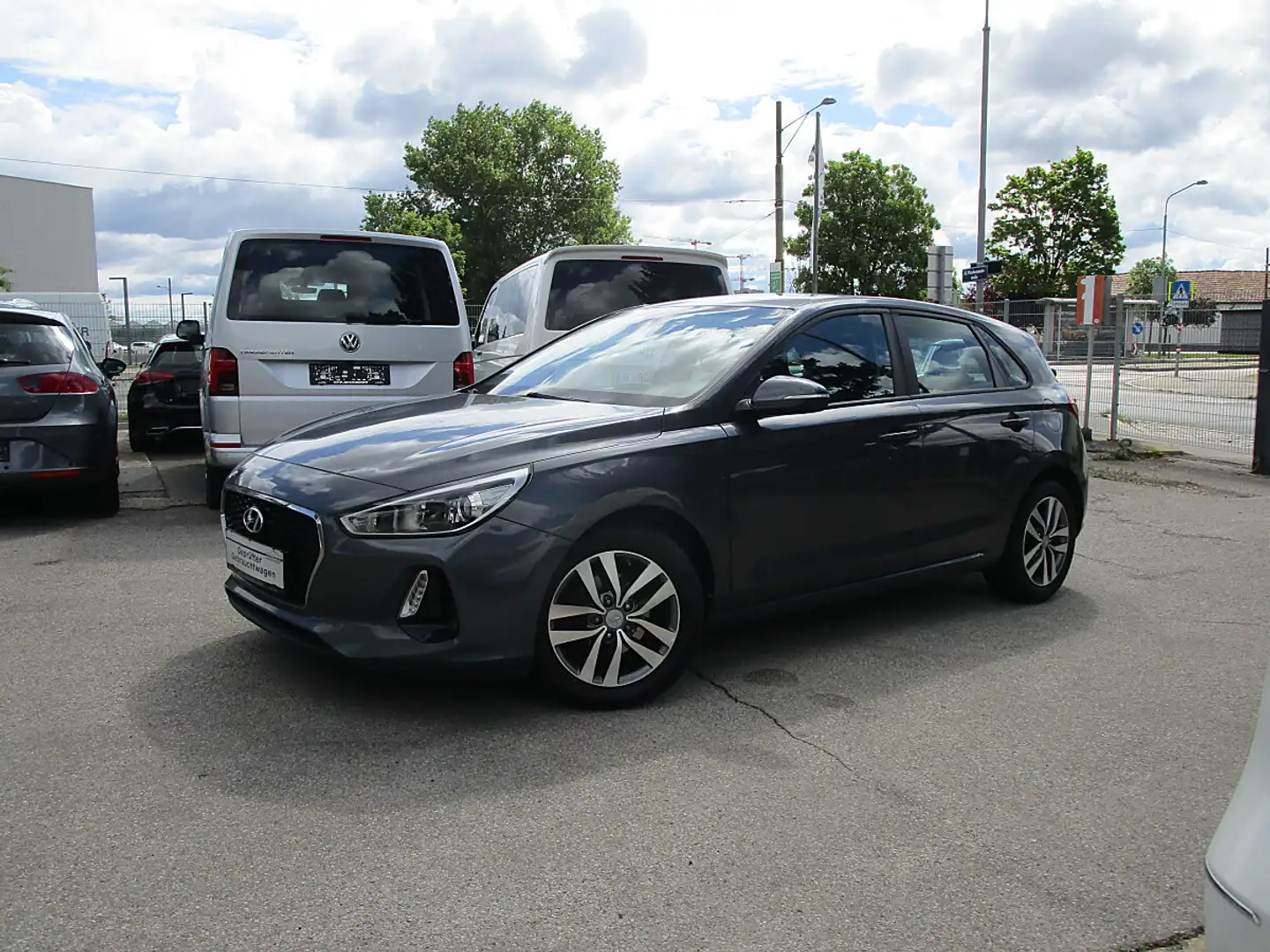Hyundai i30 1,4 MPI Comfort Start/Stopp Grau - 1