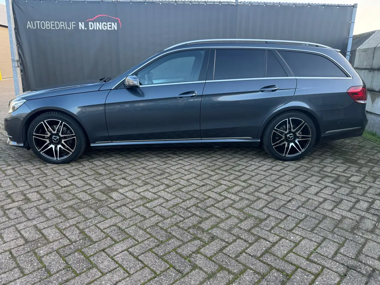 Mercedes-Benz E 350 Estate BlueTEC Leder led navi trekhaak Grau - 2