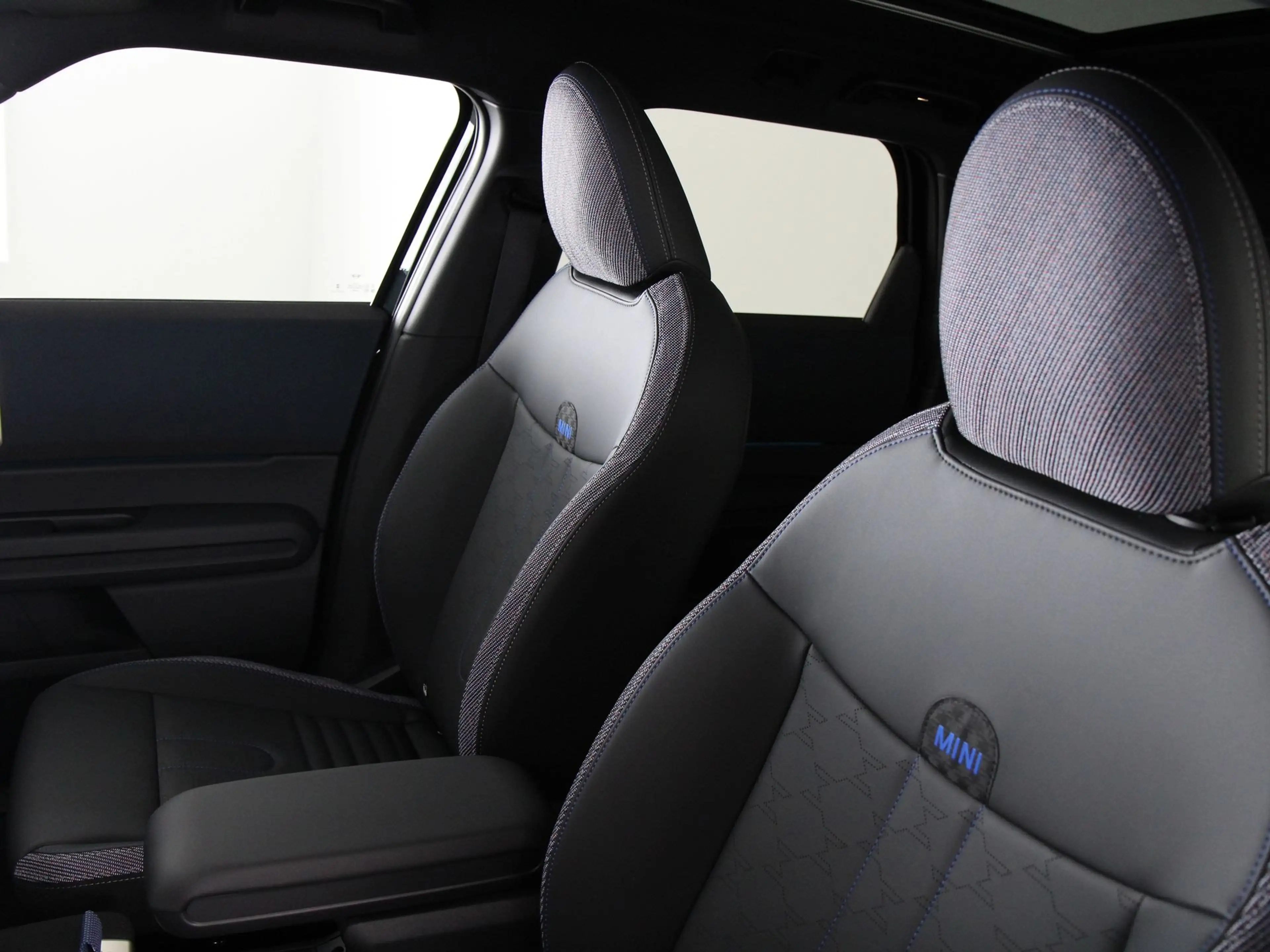 MINI Countryman C Classic Pakket M PRIVATE LEASE EUR 830,- (48 mnd/1 — photo 5