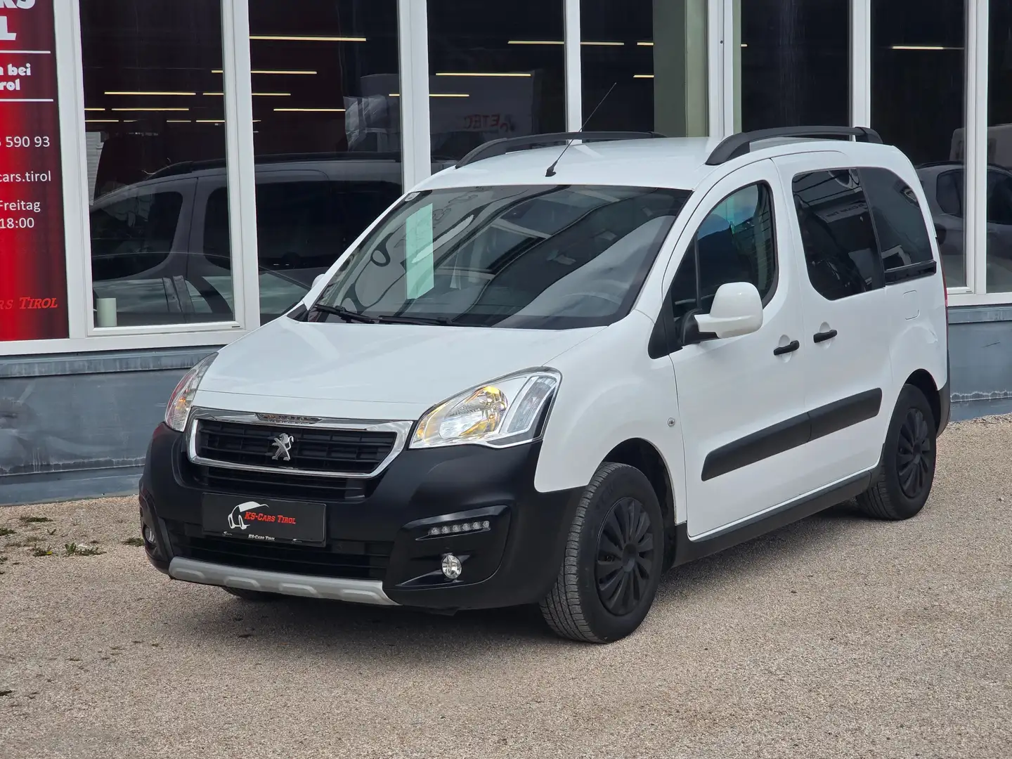 Peugeot Partner 1,6 BHDI 100 S&S Weiß - 2