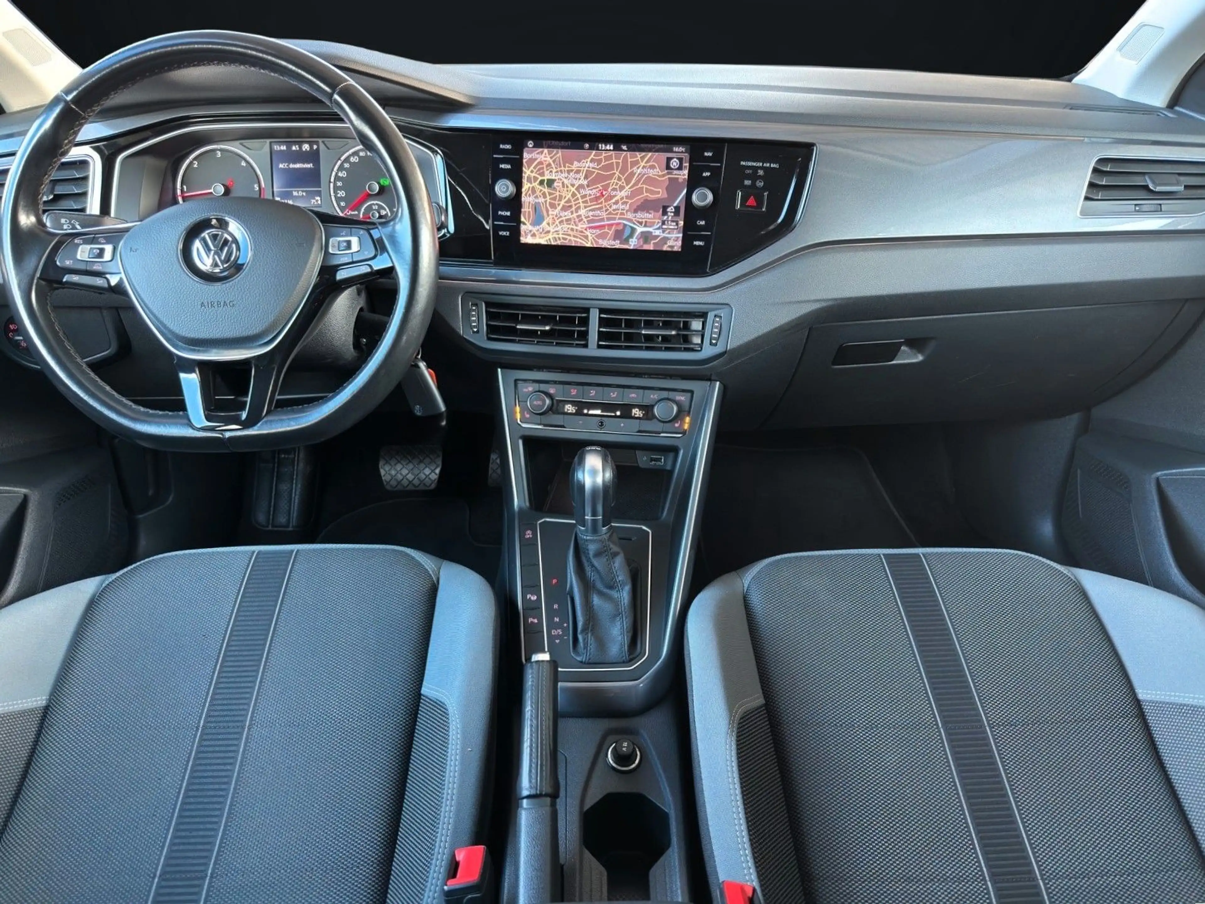 Volkswagen Polo VI 1,6 TDI HIGHLINE NAVI-KAMERA-LED-ACC-AHK — photo 10