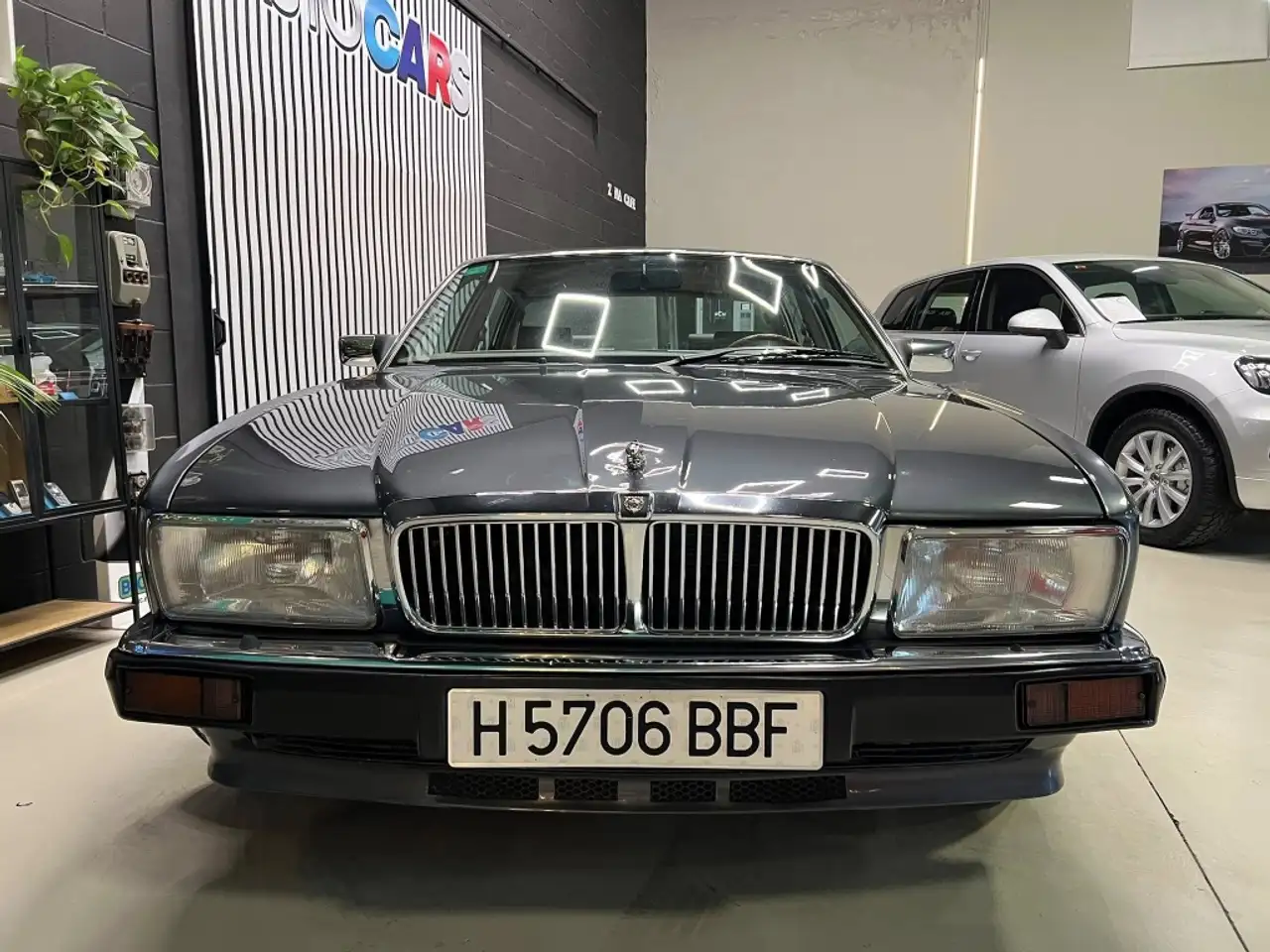 Jaguar XJ Berlina Automático de 4 Puertas, foto 2