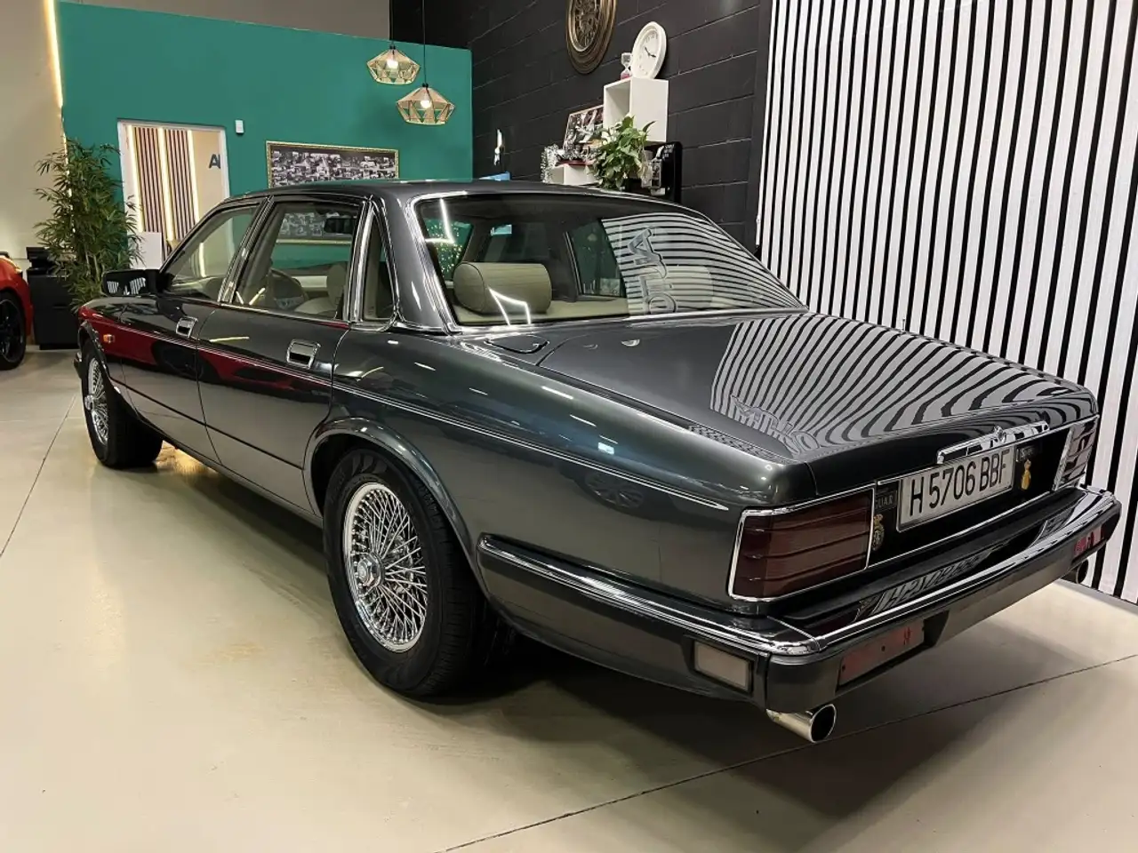 Jaguar XJ Berlina Automático de 4 Puertas, foto 5