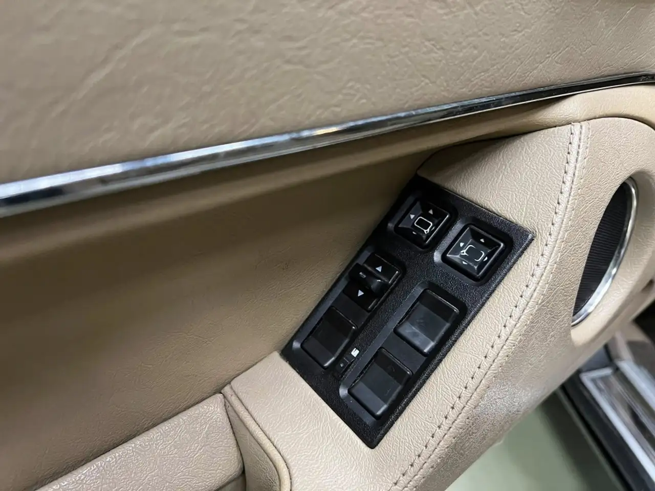 Jaguar XJ Berlina Automático de 4 Puertas, foto 12