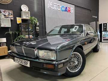 Berlina Automático de 4 Puertas