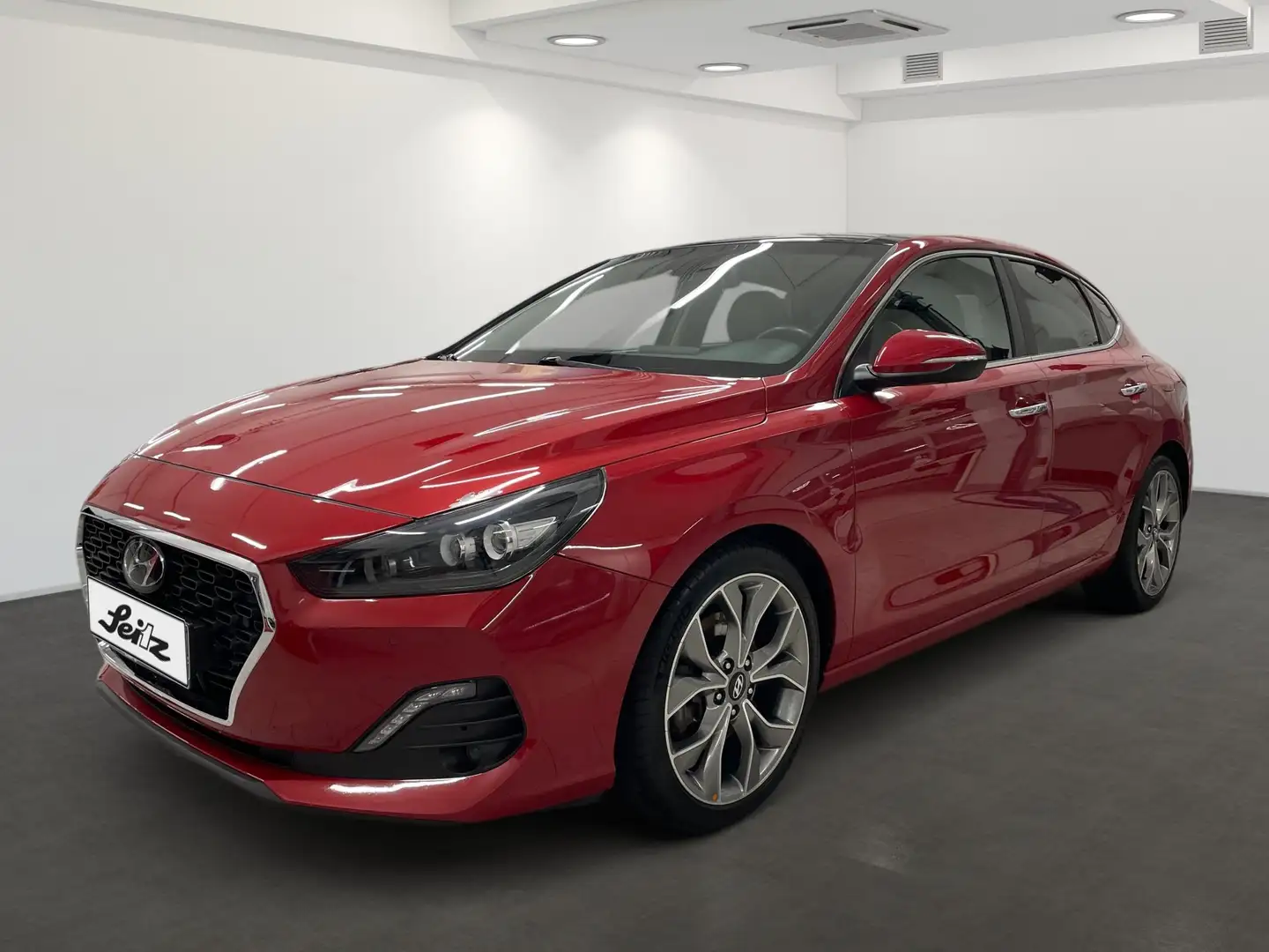 Hyundai i30 Fastback 1.4 T-GDI Premium *LED*KAMERA*NAVI*SITZH* Rot - 2