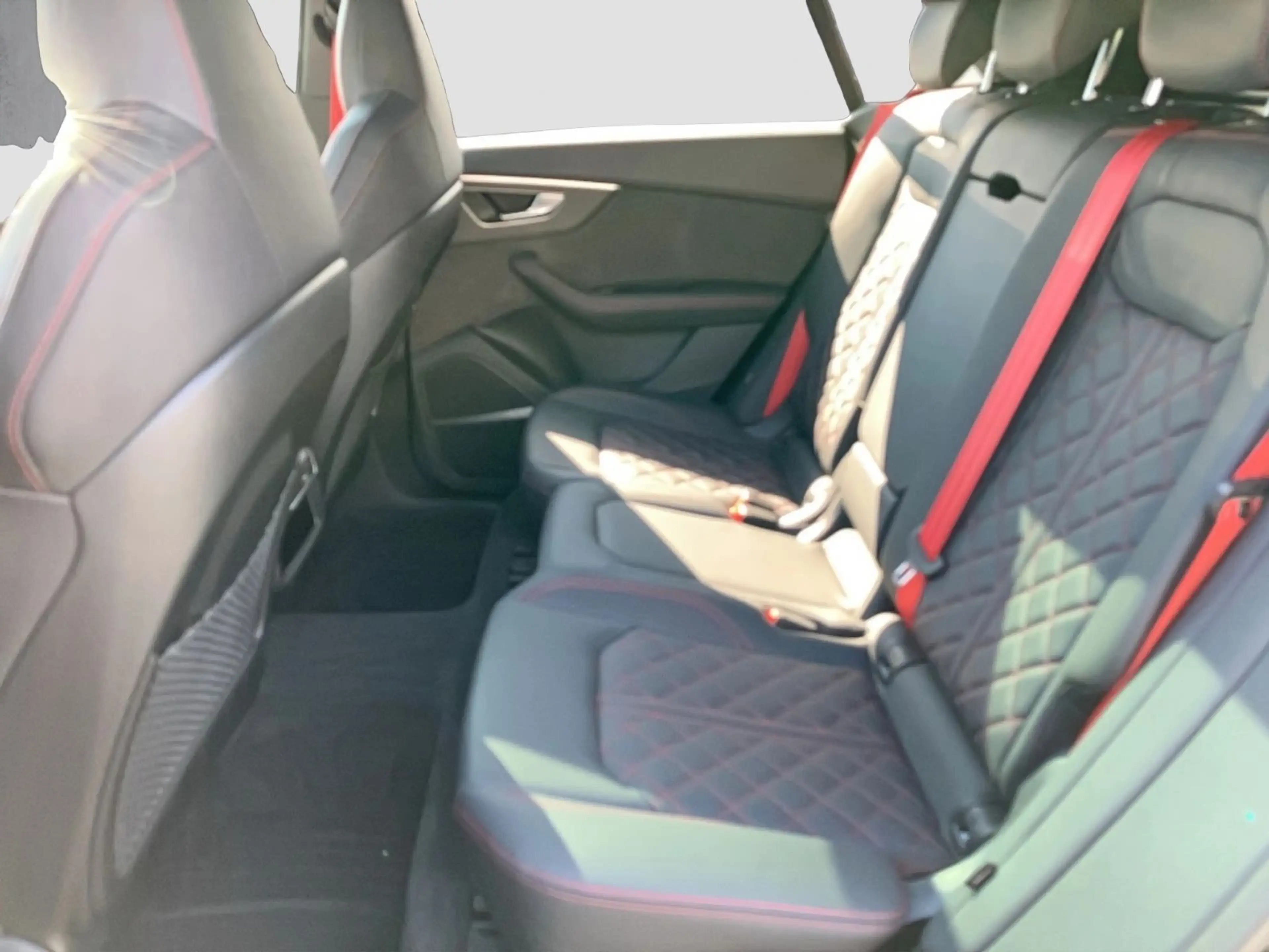 Audi SQ8 4.0 TFSI quattro Facelift — photo 5