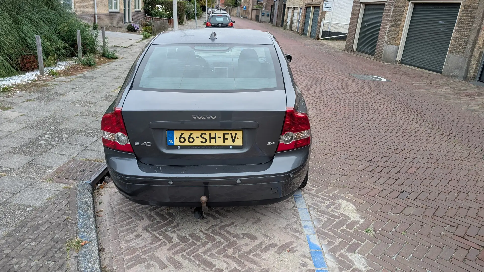 Volvo S40 S40 2.4 Momentum Grijs - 2