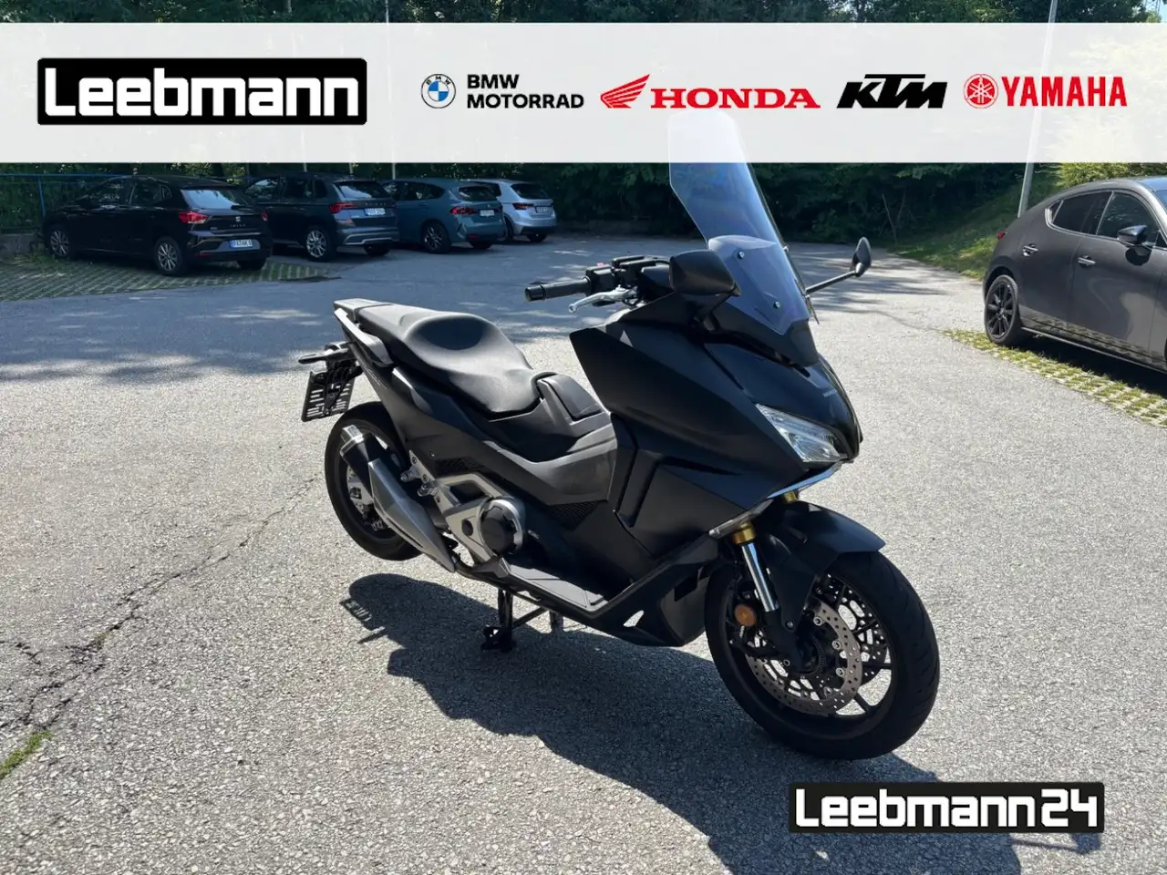 Honda Forza 750