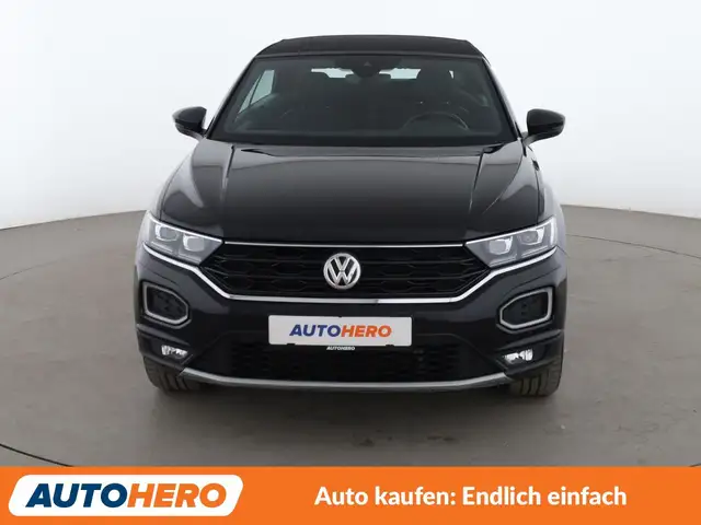 Volkswagen T-Roc view 9