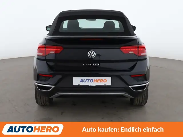 Volkswagen T-Roc view 5