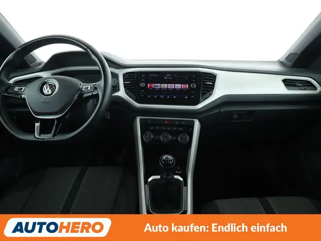 Volkswagen T-Roc view 12