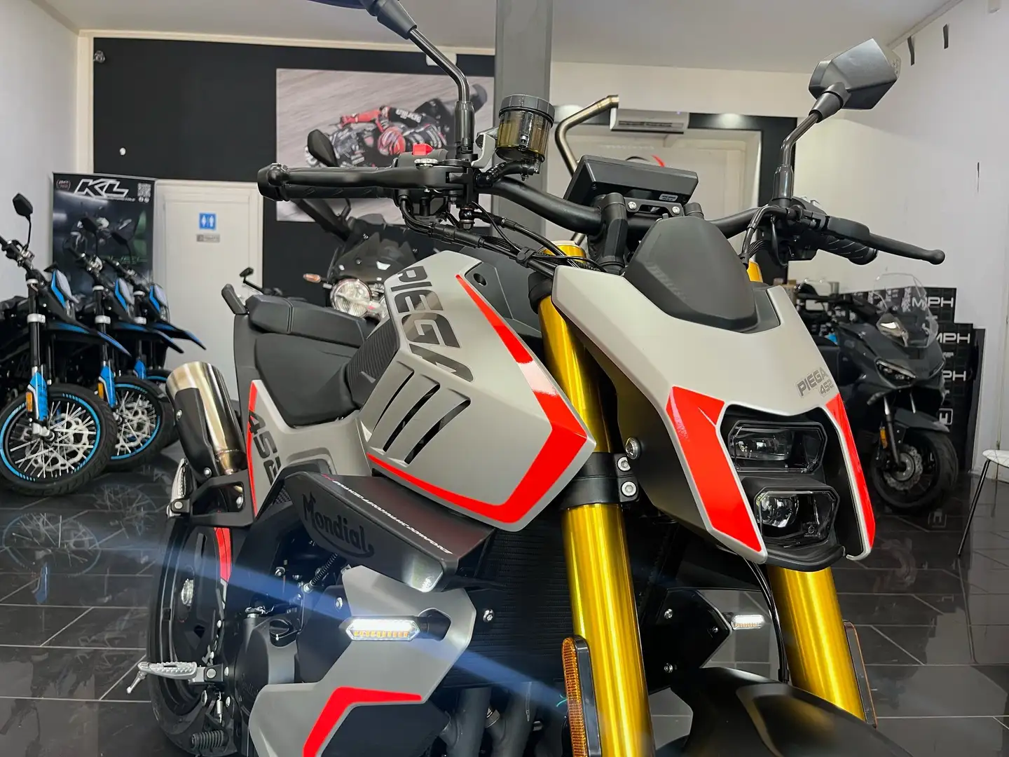 Mondial Piega 452 euro 5 tcs Argento - 2