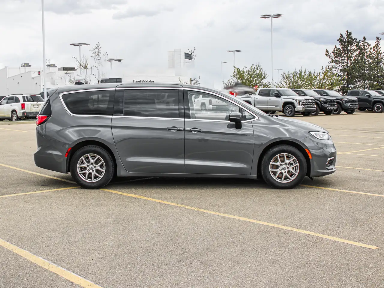 Chrysler Pacifica снимка Chrysler Pacifica